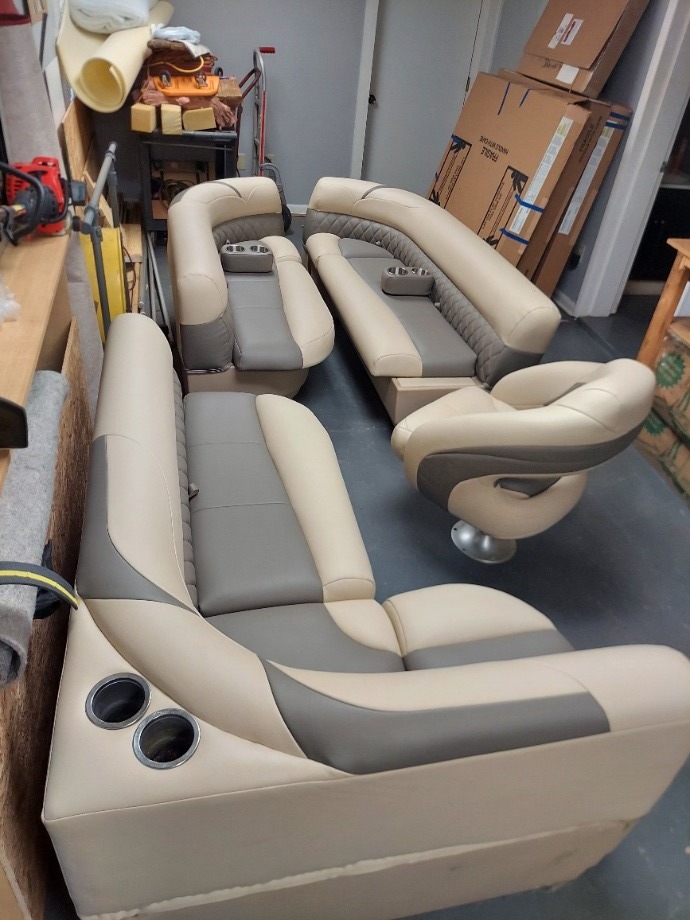 CUSTOM PONTOON UPHOLSTERY  Custom Upholstery 